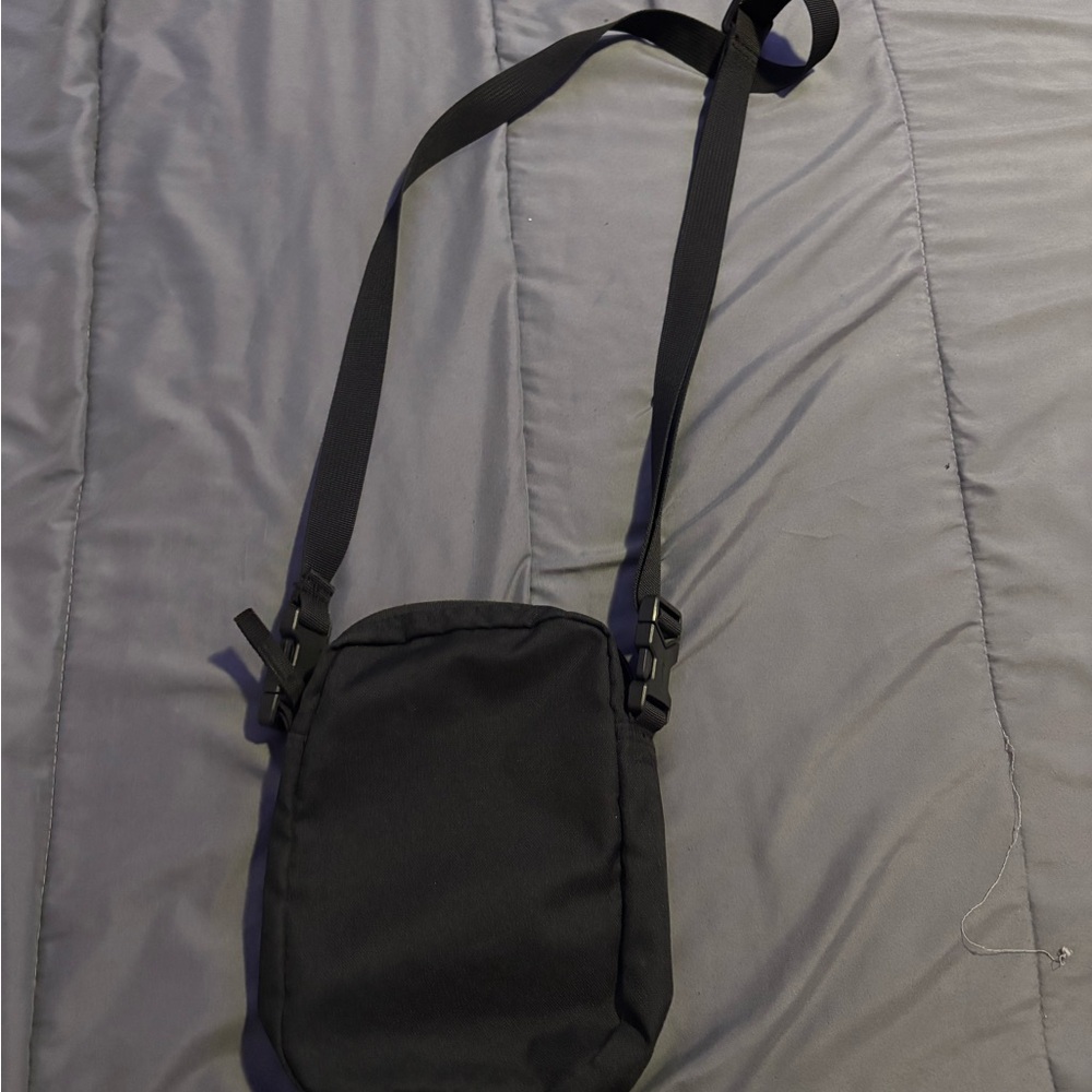 Nike Black Mini Crossbody Bag with White Logo - Picture 4 of 4